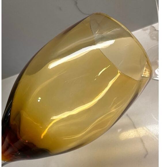 Set of 2 Amber Optic Swirl Wine Glasses Clear Stems 9" Tall Blown Glass 10 oz - Picture 6 of 6
